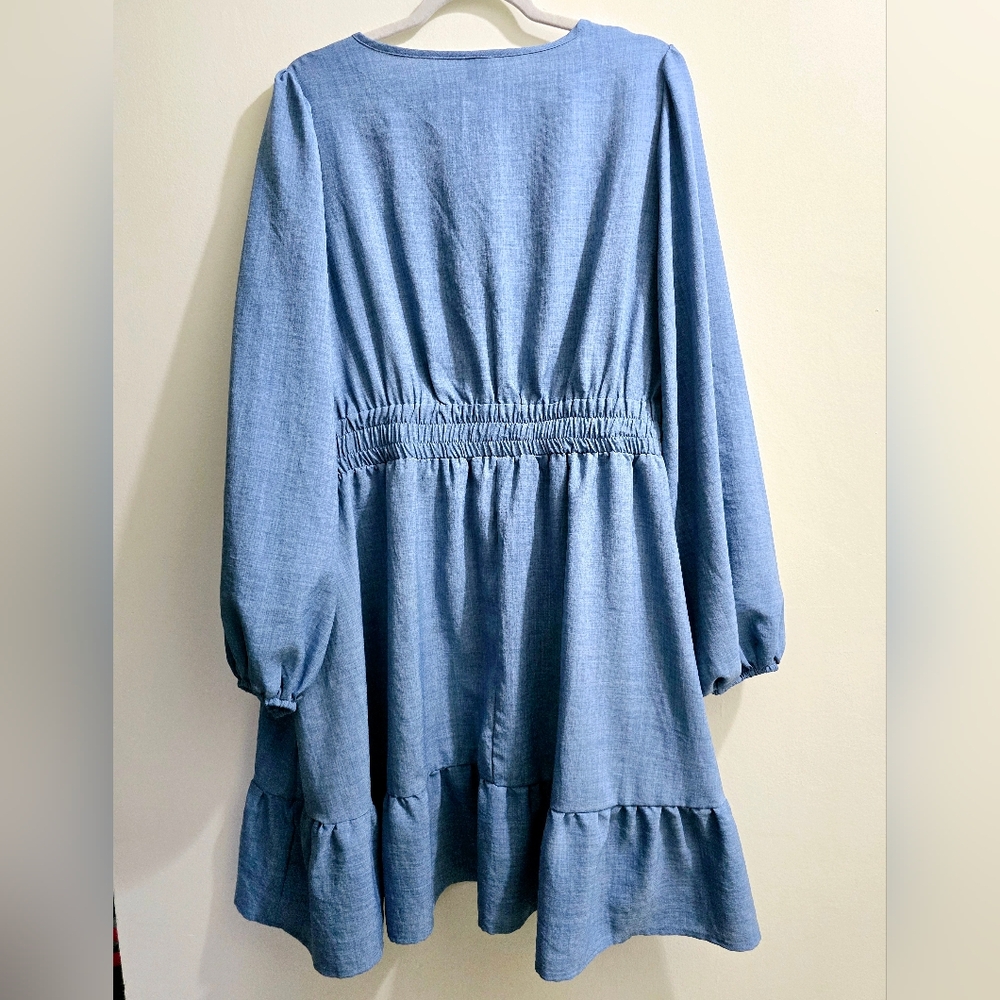 Linen Blue Lantern Sleeve Deep V Dress size 3XL - Picture 2 of 9